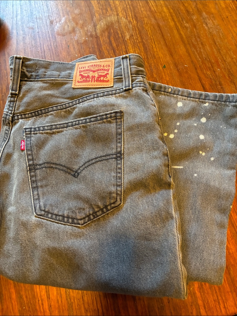 Levi  low pro straight jeans 29